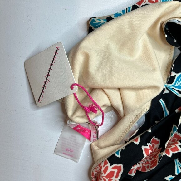 Vanilla Beach Women's Black Floral Scalloped Edge One-Piece Swimsuit - Size XS - Picture 4 of 4